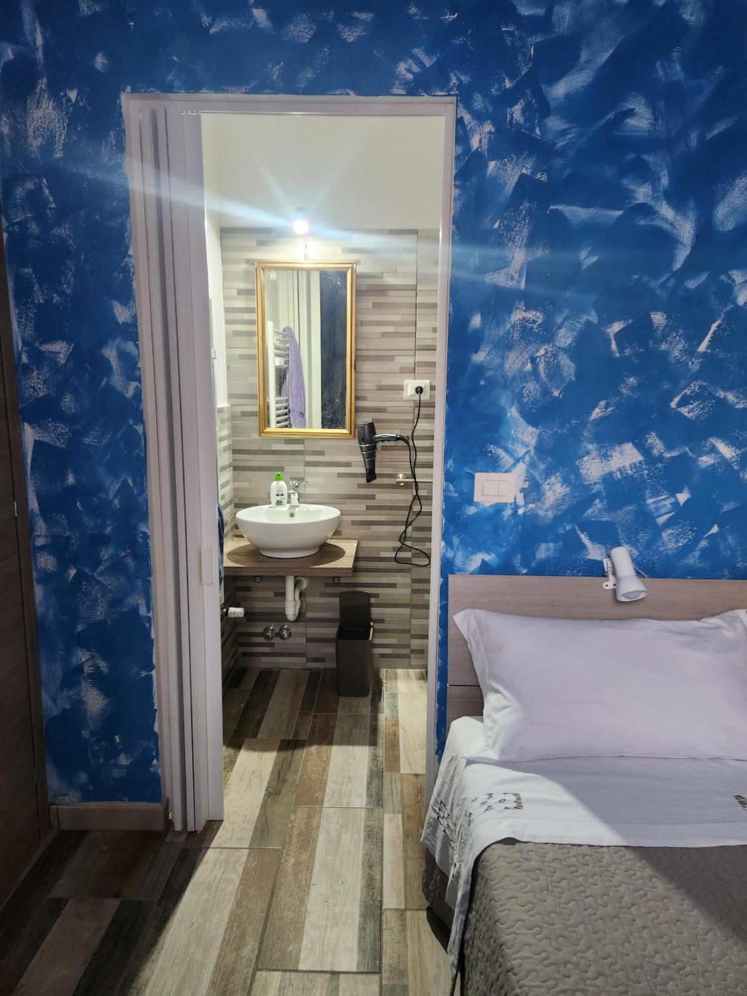 Casa Roxana Hotel Торино Екстериор снимка