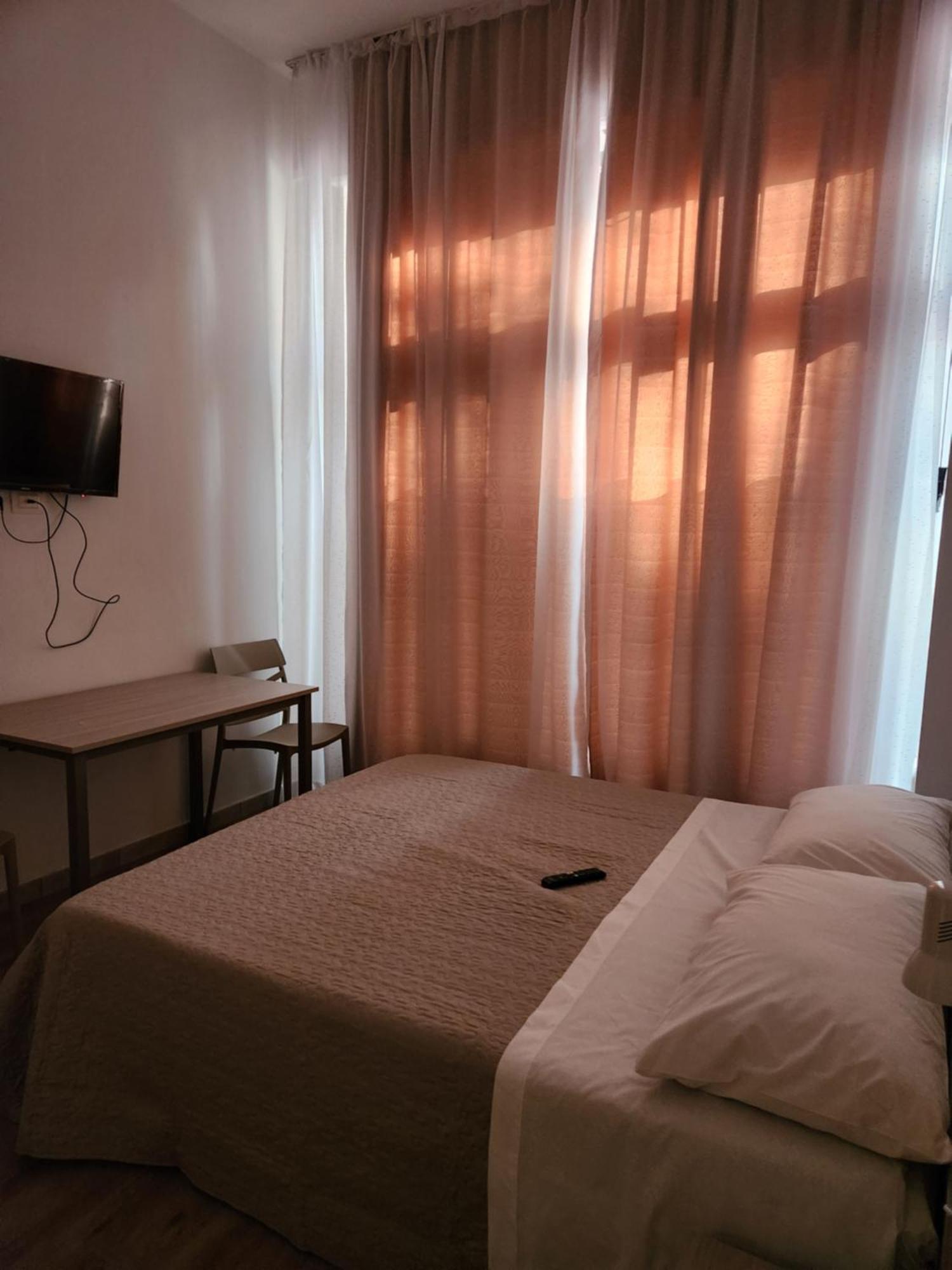 Casa Roxana Hotel Торино Екстериор снимка