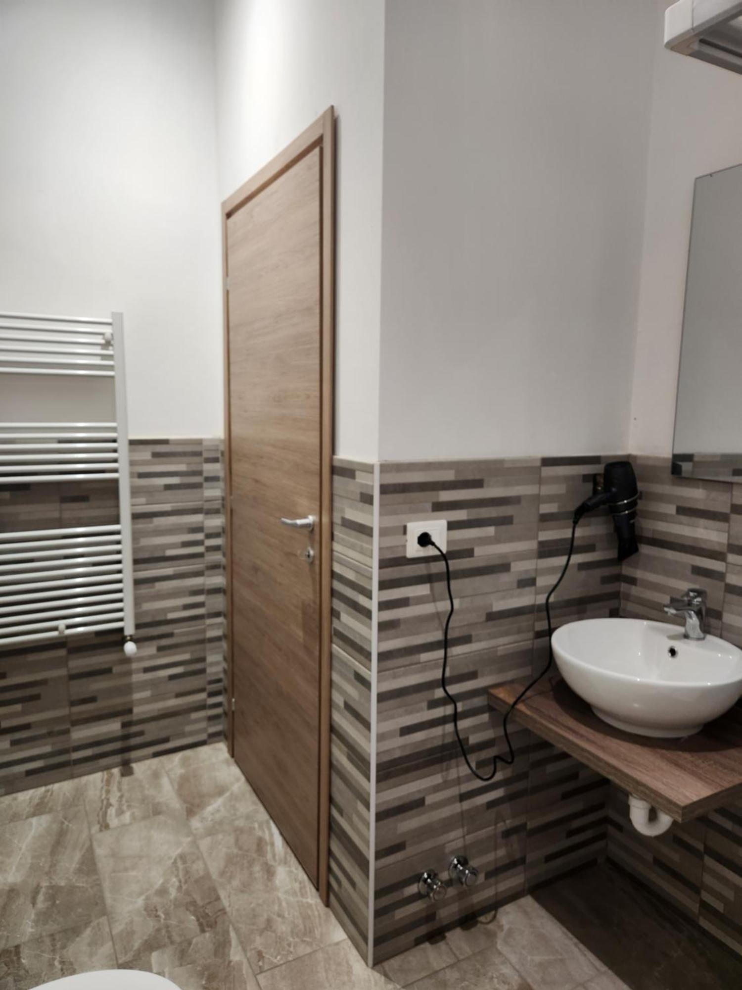 Casa Roxana Hotel Торино Екстериор снимка