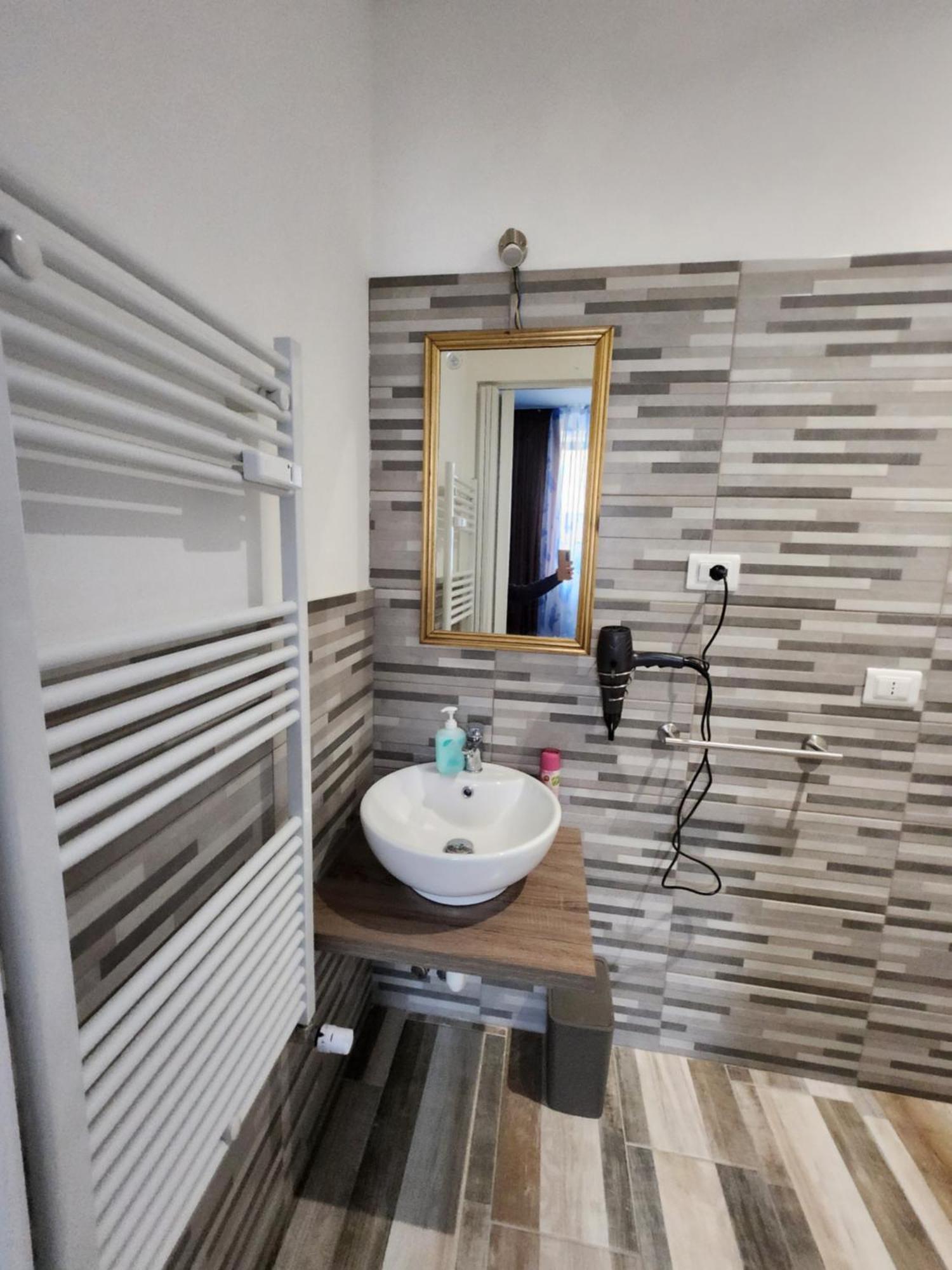 Casa Roxana Hotel Торино Екстериор снимка