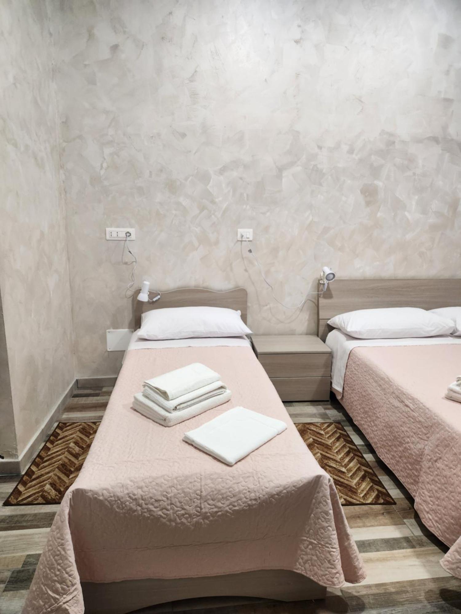 Casa Roxana Hotel Торино Екстериор снимка