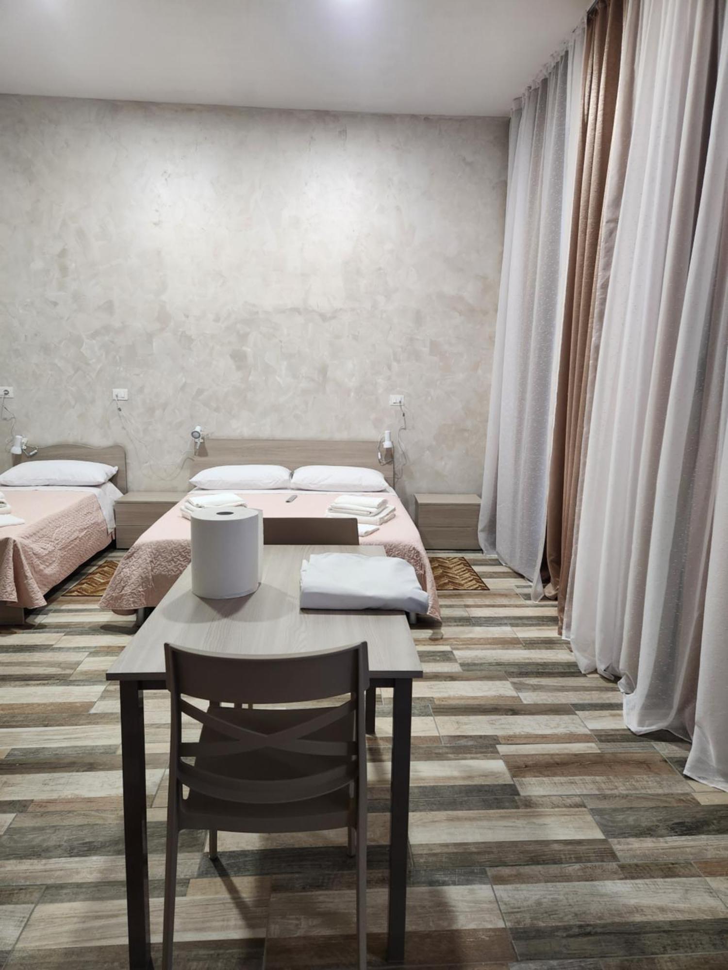 Casa Roxana Hotel Торино Екстериор снимка